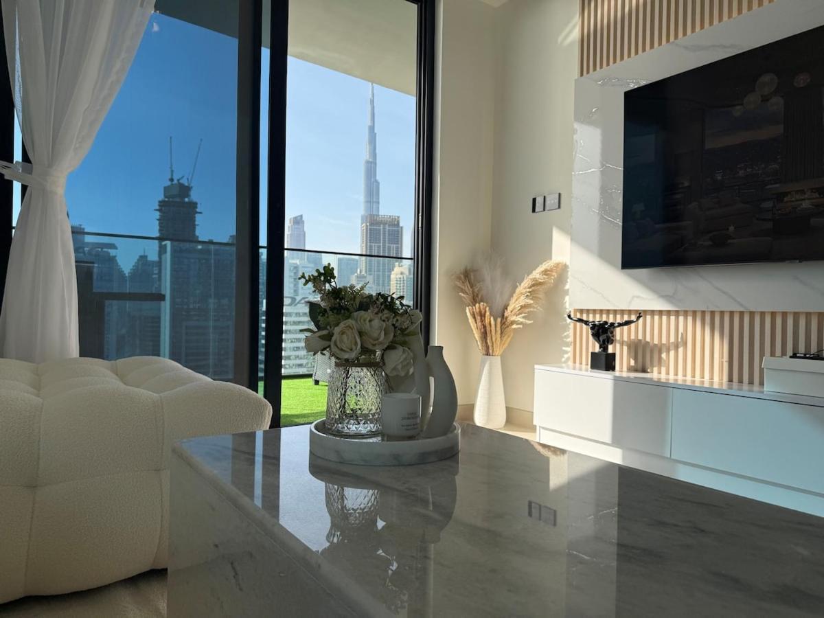 Elegant & Luxury 2Br Apartment Burj And Canal View Sabkhah Extérieur photo